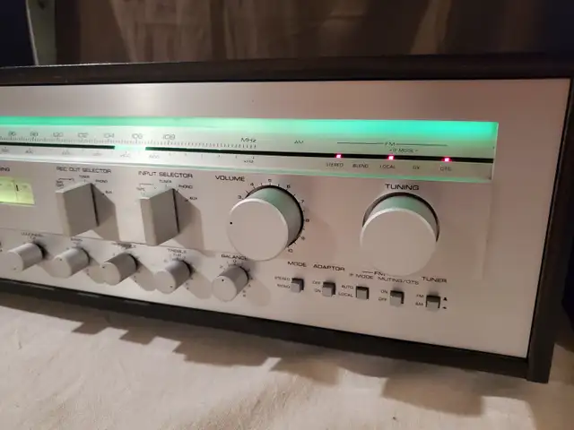 YAMAHA CR-840 NATURAL SOUND STEREO RECEIVER in General Electronics in City of Toronto - Image 5