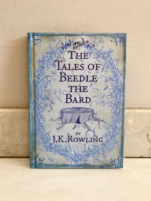 HARRY POTTER THE TALES OF BEEDLE THE BARD BOOK