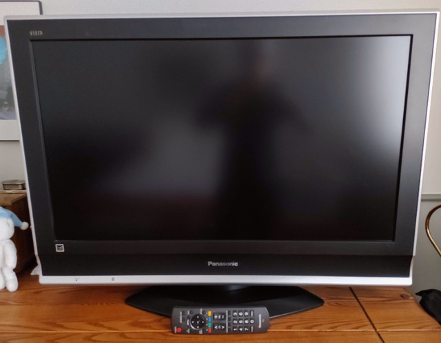 Téléviseur Panasonic Viera TC-32LE70 (TV) dans Téléviseurs  à Ville de Québec