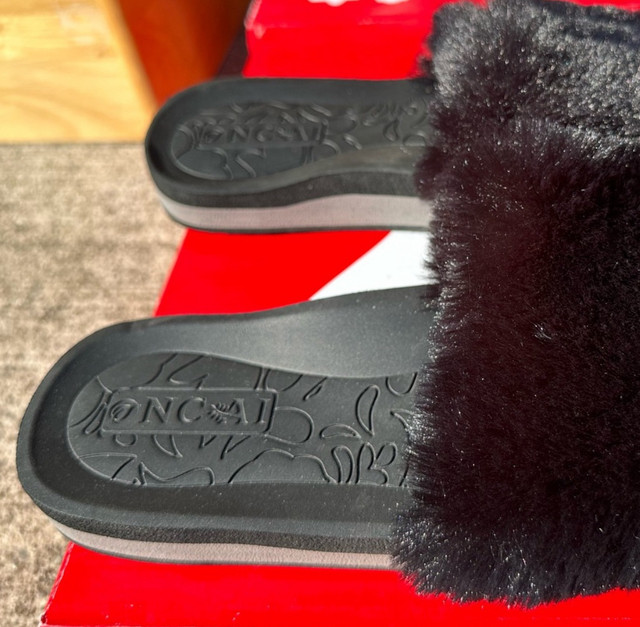 NEW Fuzzy Faux Fur Black Slides / Sandals in Women's - Shoes in St. Catharines - Image 3