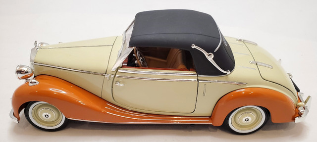 1950 Mercedes-Benz 170S Cabriolet Removable Soft Top 1:18 Rare in Arts & Collectibles in Kawartha Lakes - Image 4