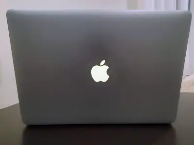 Apple MacBook Pro — 15″ Retina (Late 2013) - New battery (recently replaced — good cycle count / hea...