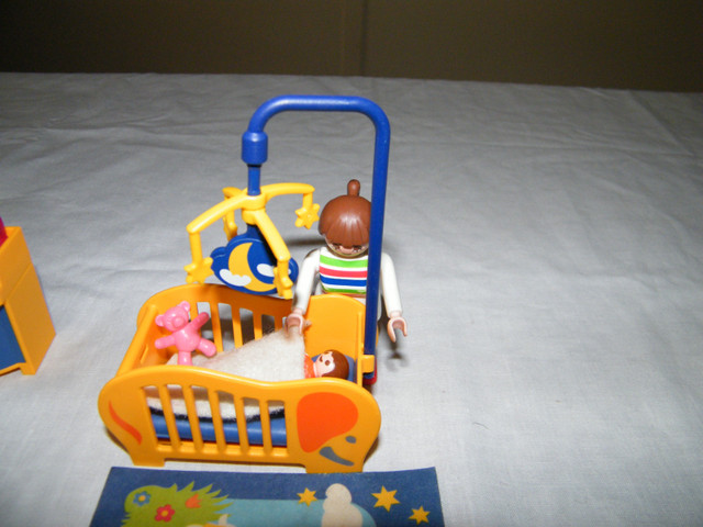 Playmobil chambre de bébé avec lit éléphant dans Jouets et jeux  à Laval/Rive Nord - Image 4