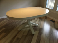 POPPY EXPANDABLE DINING TABLE ( WEST ELM)