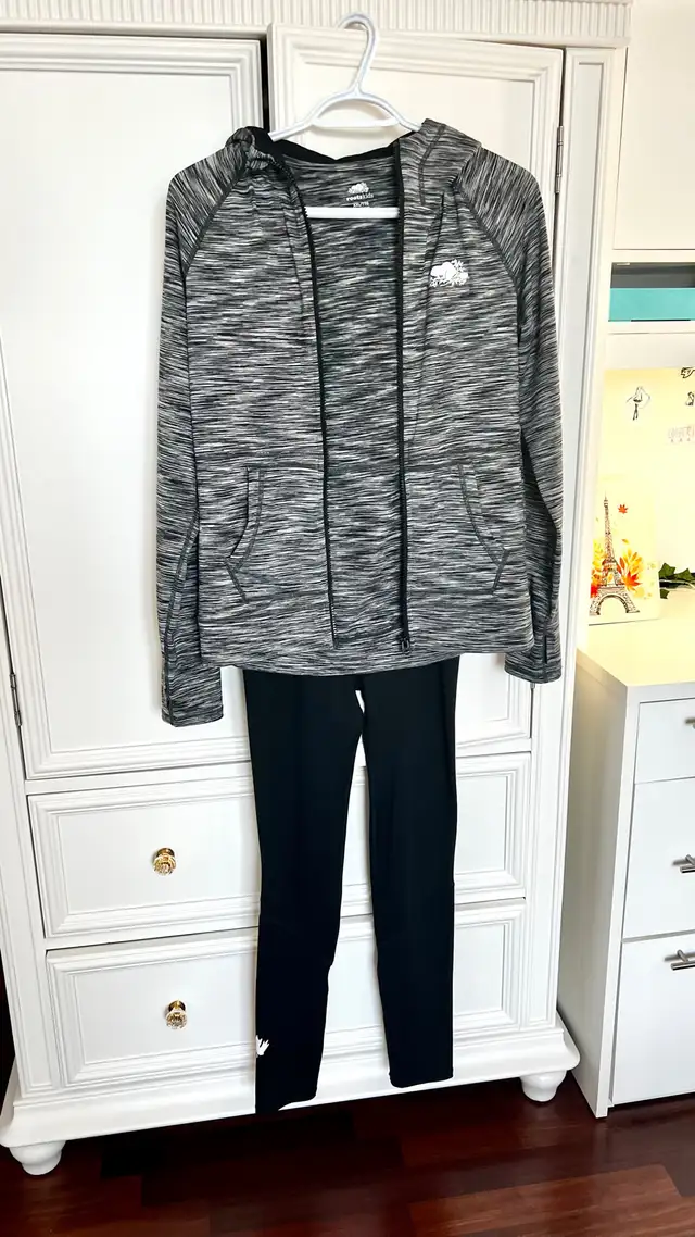 Pending pick-up - Roots Lola set for girls size XXL in Kids & Youth in Oshawa / Durham Region - Image 4