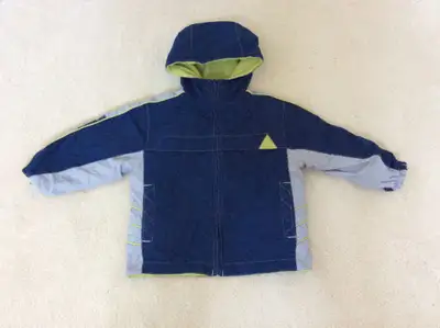 CARTERS BOYS SIZE 4 FALL FLEECE LINED HOODED REVERSIBLE JACKET, View more