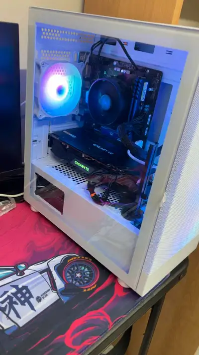 Gaming PC – RX 5700 XT + Ryzen 5 + 32GB RAM, View more