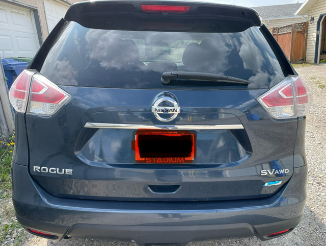 Nissan Rogue SV 2015 in Cars & Trucks in Calgary - Image 2