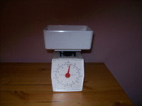 weight scale/baking items