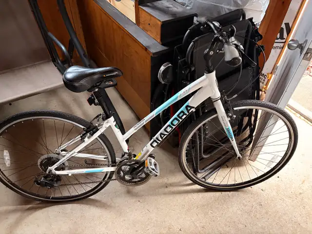 Diadora Bike in Road in Barrie - Image 2