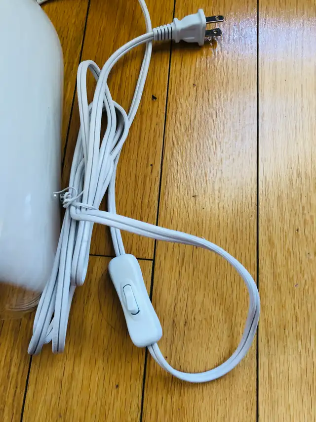 lumiere mural.. in Indoor Lighting & Fans in City of Montréal - Image 4