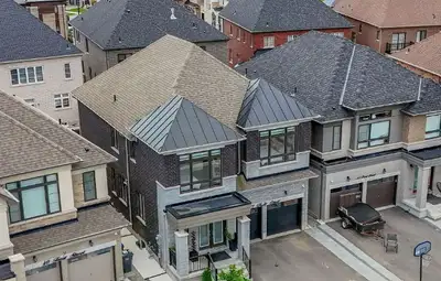 Newly Built Detached Home - Brampton - 4+2 bedroom, 5 bathroom *LEGAL BASEMENT APARTMENT HAS 9'6" CE...