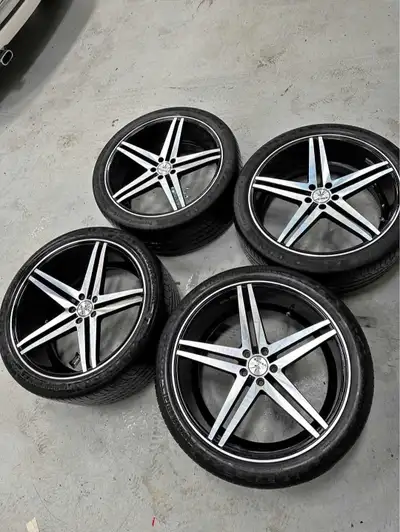 22" Verde V39 Parallax wheels 5x112 Staggered Black with machined face No curb rash Front 22x9 +32 2...