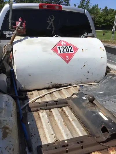 Fuel tank with manual pump for back of truck.double walled in good shape
