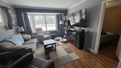 House for Rent, Attached garage, 2 bedrooms 4 season sunroom Fenced in yard Optional yard maintenanc...