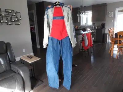 IMPERMÉABLE DE MOTO UNE PIÈCE GRANDEUR HOMME LARGE, View more