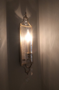 Stunning Mirrored Vintage Chandelier Style sconce