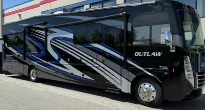 2023 Thor Outlaw 38MB Toy Hauler Motorhome Selling our 2023 Thor Outlaw motorhome. It's practically...