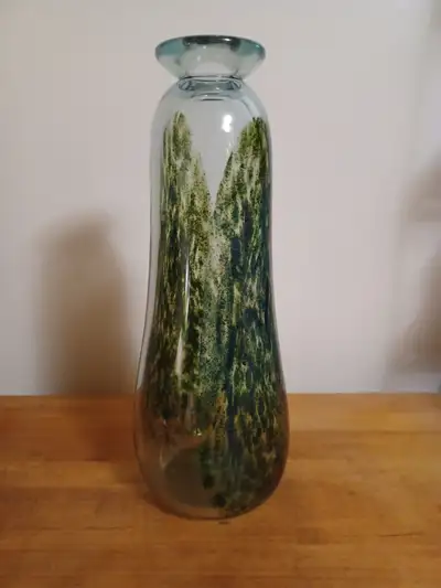 Glass vase " GRAFF STUDIOS '74 " 11.5"H 2.25"W at top 4"W body $200