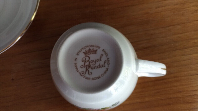 Lady Diana & Prince Charles Commemorative Wedding Teacup/Saucer in Arts & Collectibles in Kitchener / Waterloo - Image 3