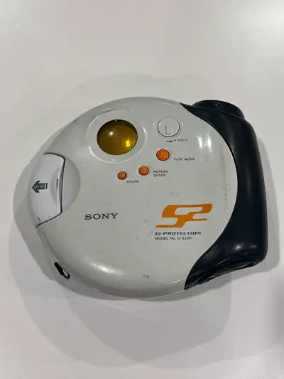 Sony CD Sport Walkman tested & Working , View more
