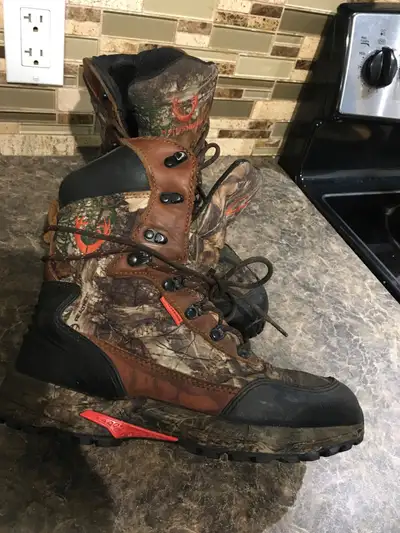 Huntshield women’s Boots size 9, View more