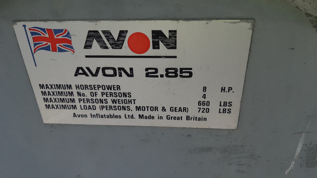 Avon inflatable boat and 6h.p. motor in Powerboats & Motorboats in Moncton - Image 3