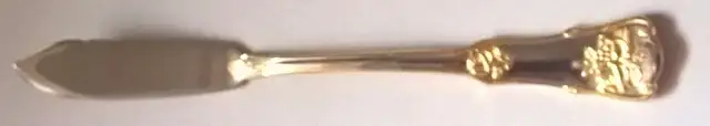 Royal Albert Old Country Roses (stnls,go Acnt) flat handle Knife in Arts & Collectibles in Oshawa / Durham Region - Image 2