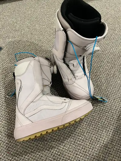 Women’s Vans snowboard boots, View more