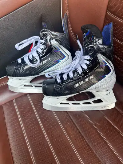 For Sale: 2025 Bauer Vapor Flylite Youth 11 Hockey Skates, View more