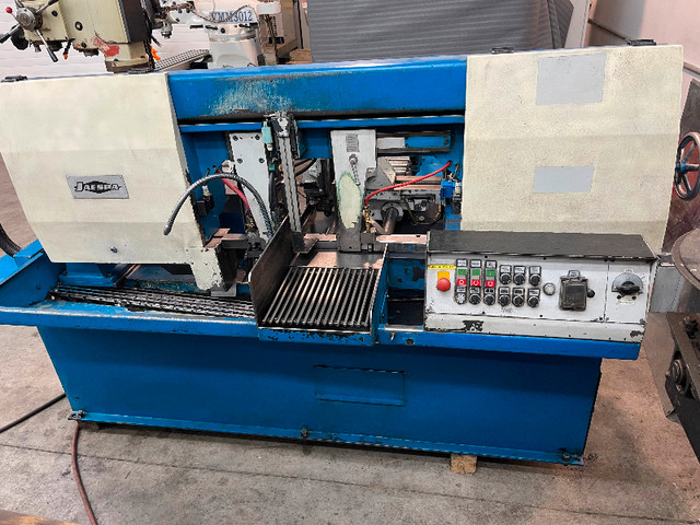 Jaespa W320AZ automatic bandsaw in Other Business & Industrial in Winnipeg