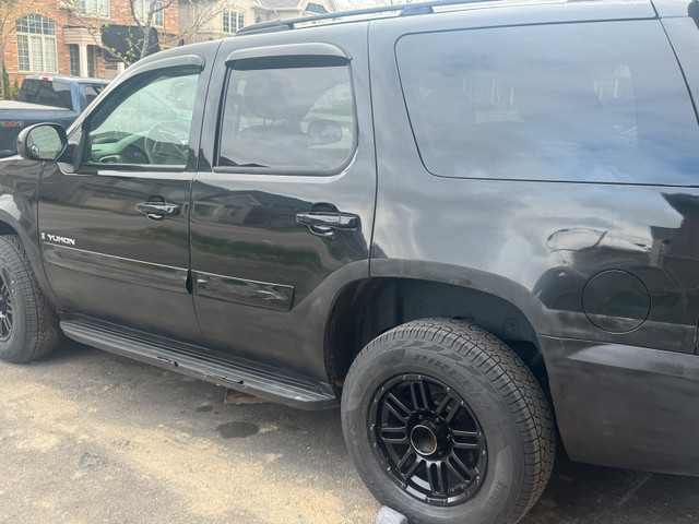 2007 gmc Yukon  in Cars & Trucks in Markham / York Region