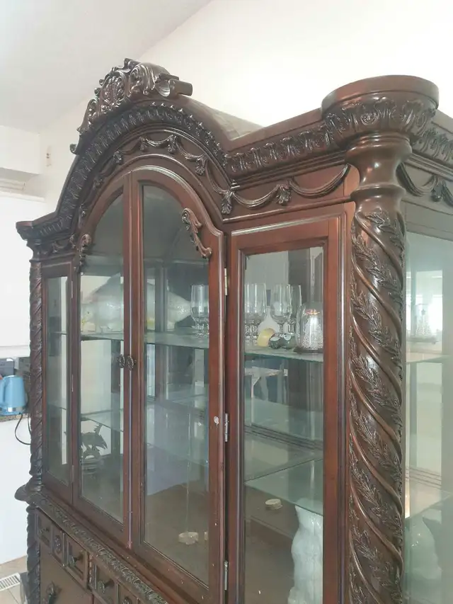 High End Craftsmanship in Hutches & Display Cabinets in Guelph - Image 3