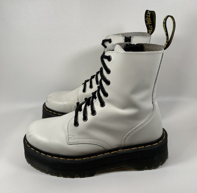 DR  MARTEN JADON WHITE PLATFORM 1460 ⎮ Mens 10 US in Men's Shoes in City of Toronto - Image 3