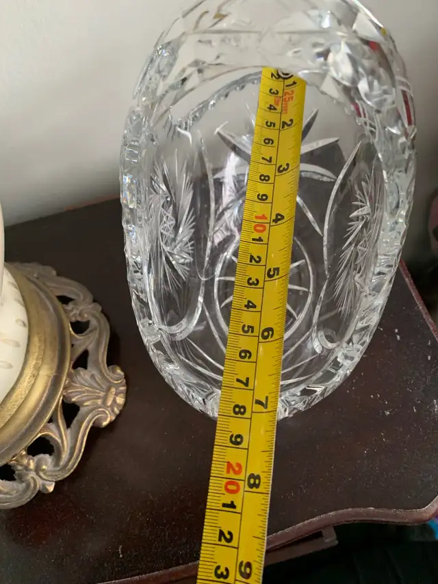vintage lead crystal cut glass basket, pinwheel starburst  in Home Décor & Accents in City of Montréal - Image 5