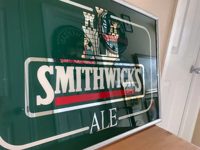 Vintage XL Smithwicks mirror excellent condition in Arts & Collectibles in Calgary - Image 4