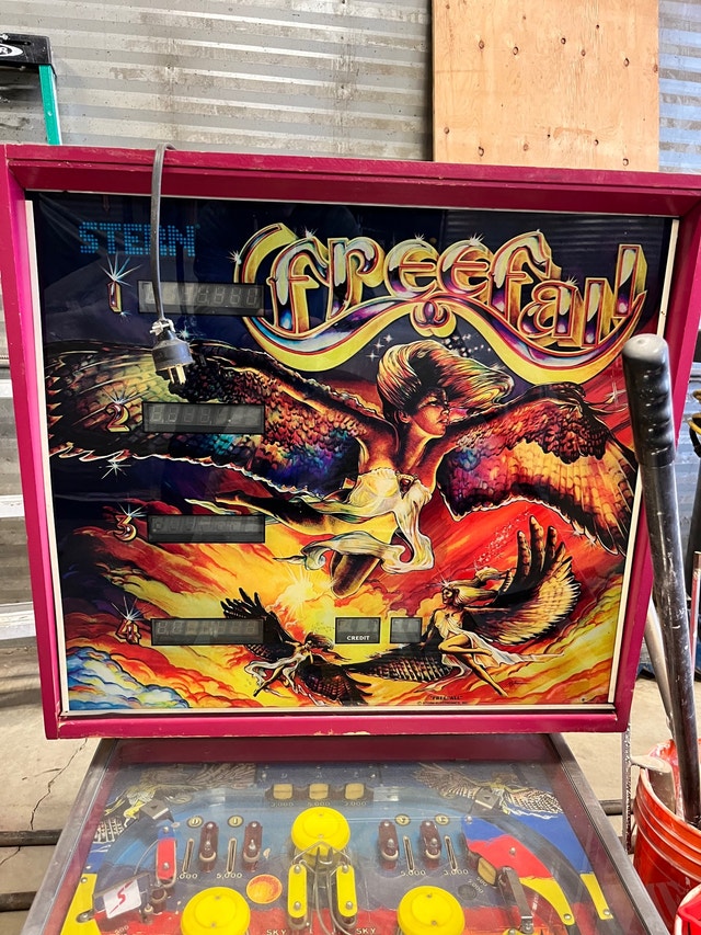 1981 Stern Freefall Pinball Machine Coin Operated Other