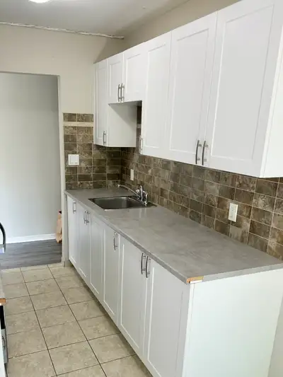 This spacious 2 bedroom apartment offers a modern living space featuring 900 square feet of well-des...