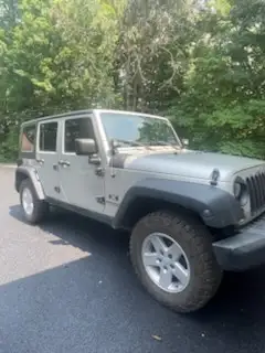Perfect shape no issue 4x4 come with the 2 kind top