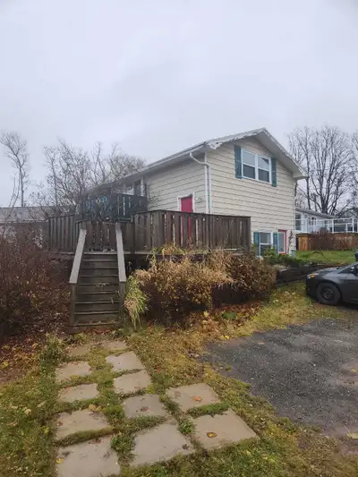 Heated, hot water stove and fridge Stratford Studio Bachelors apartment with a waterview. Parking sp...