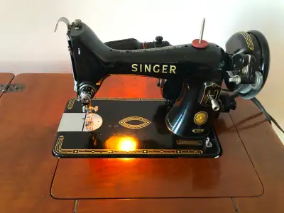 Machine à coudre singer antique en état de marche, View more