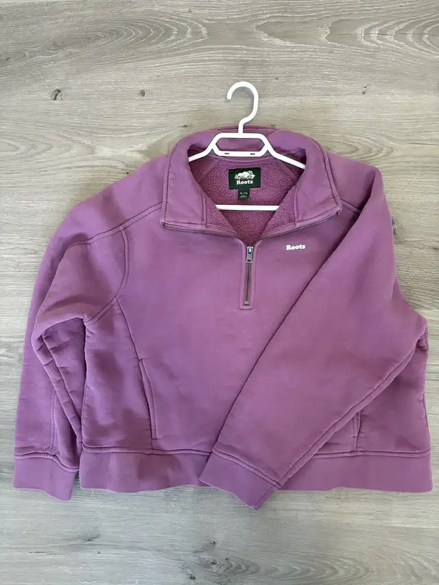 Roots womens quarter-zip pullover, size XL in Women's - Tops & Outerwear in Winnipeg - Image 2