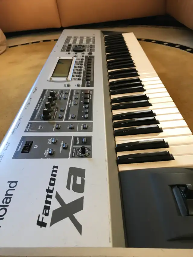Roland Fantom XA Keyboard – Used / Good Condition in Pianos & Keyboards in City of Halifax - Image 3