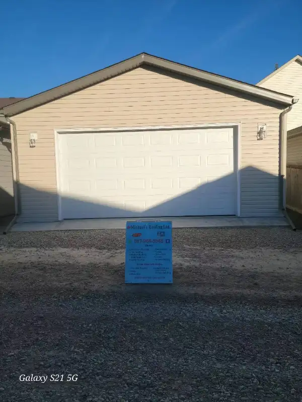 Michael's Roofing Ltd.  Affordable Professional Roofing Service in Roofing in Calgary - Image 10