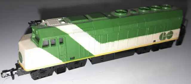 Go Transit N Scale Diesel Locomotive.