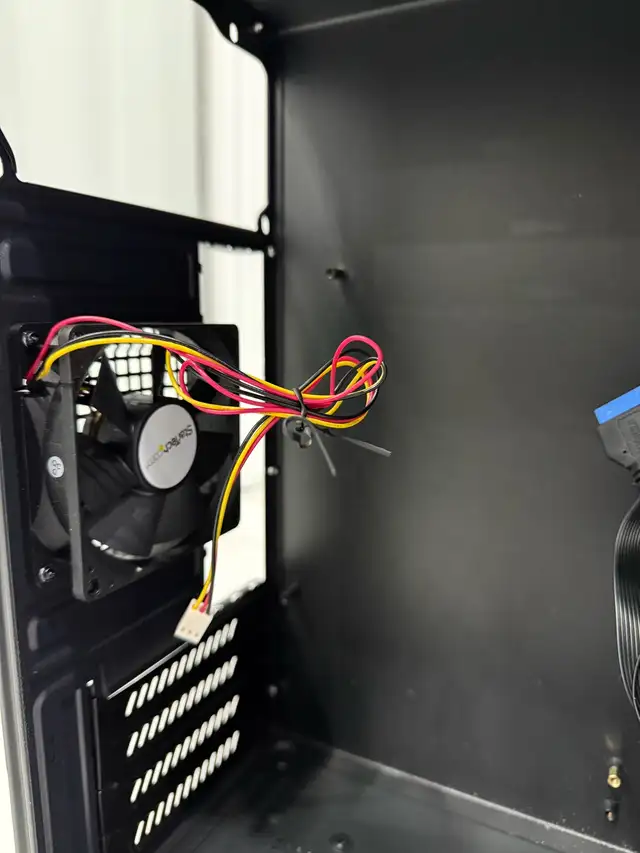 Computer Case in System Components in Mississauga / Peel Region - Image 8
