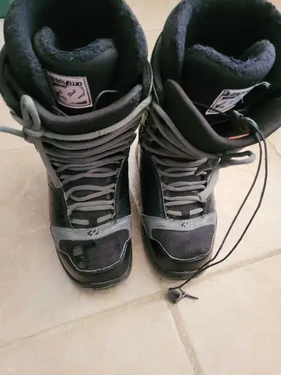 ThirtyTwo Snowboard Boots - 9, View more