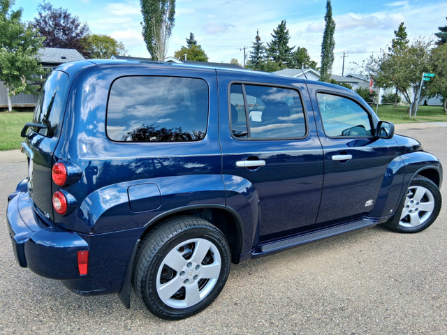 Chevrolet HHR in Cars & Trucks in Edmonton - Image 2