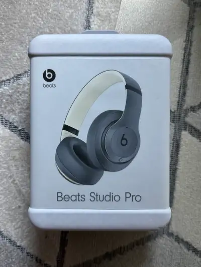 BNIB Beats Studio Pro, View more