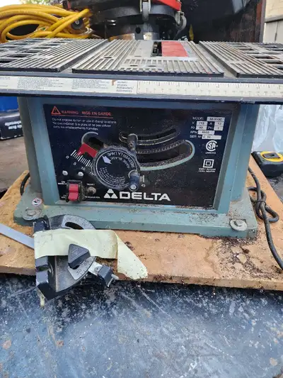 10"delta table saw model 36-510c Text: 905-320-7145